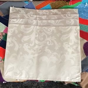 Ivory Table Placements  (4) Mats